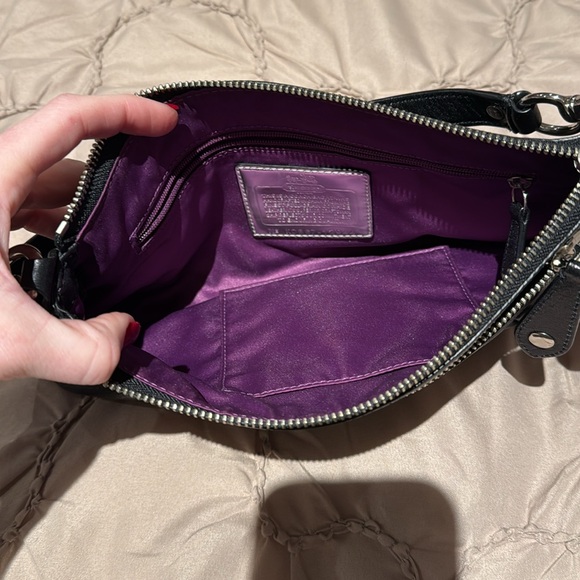 Coach Black leather shoulder bag - Picture 2 of 5